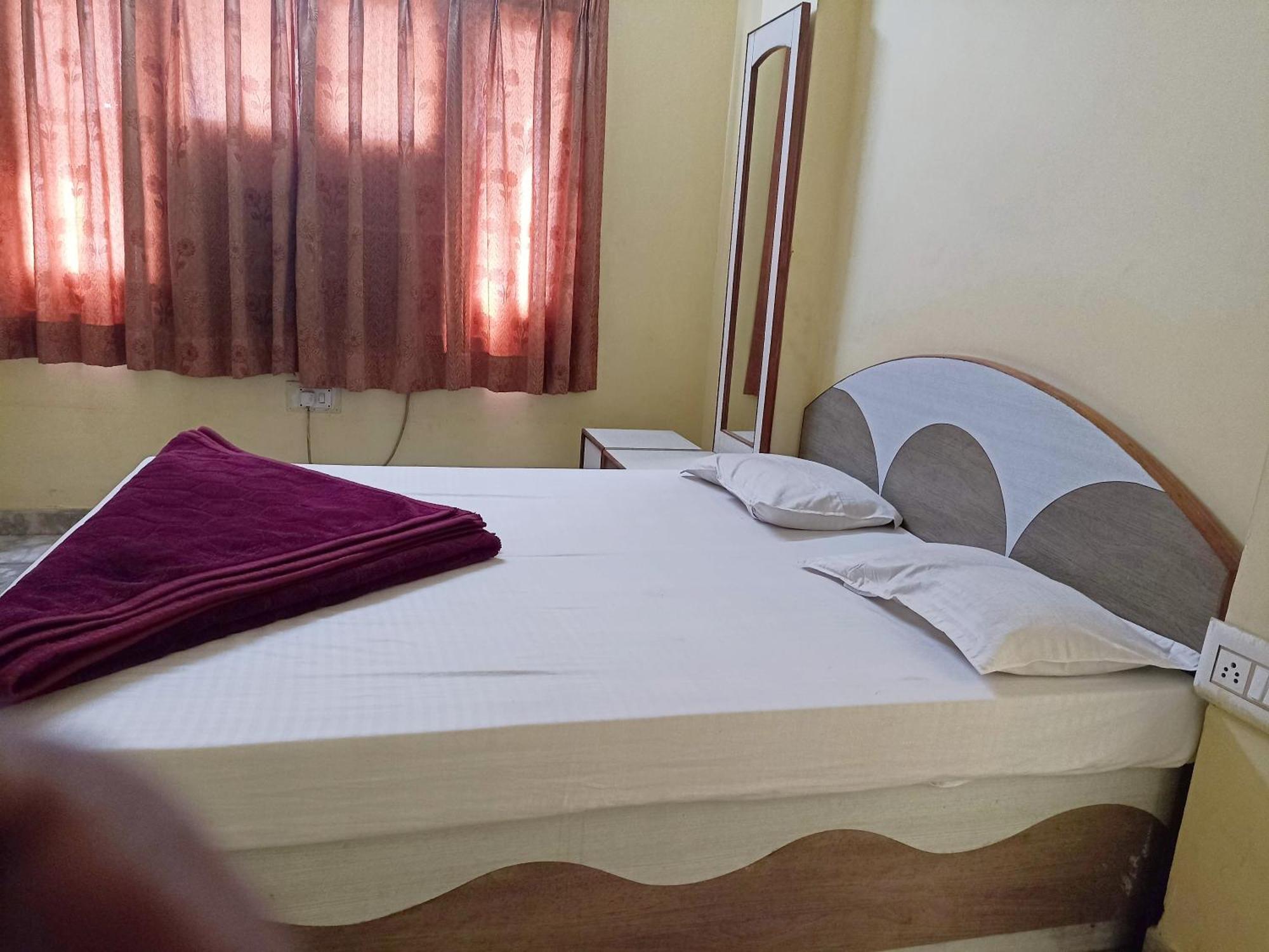 Shreeji Arpan Otel Nāthdwāra Oda fotoğraf